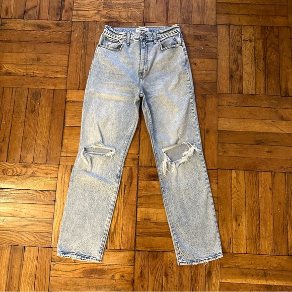 Abercrombie 90s Straight Ultra High Rise Jeans - 29 - Picture 3 of 6